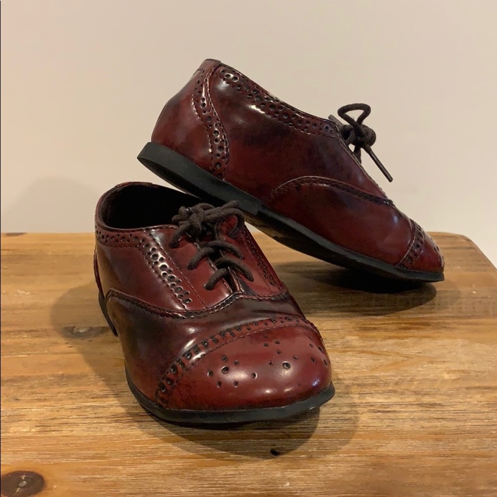 Zara Baby Burgundy Oxford Shoes size 22